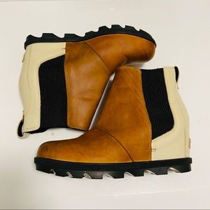 Sorel Joan Of Artic Wedge Boots Sz 8.5 Camel Brown
